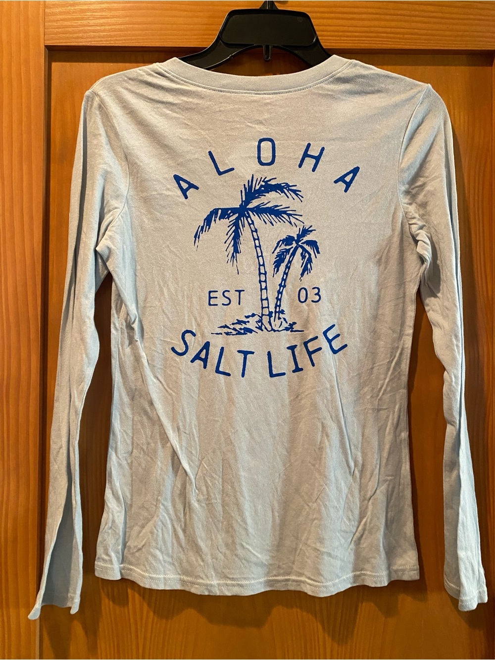 Salt Life Aloha Light Blue Long Sleeve Fitted V-Neck T-Shirt NWT S
